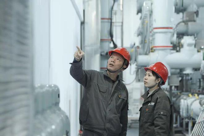 best365把梦想扎根在电网建设现场 ——记重庆五一劳动奖章获得者徐颖雪(图3)